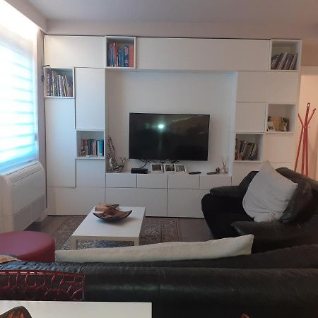 Lake View Apartment Tirana Zewnętrze zdjęcie