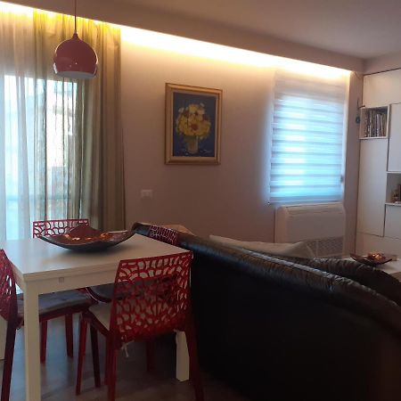 Lake View Apartment Tirana Zewnętrze zdjęcie