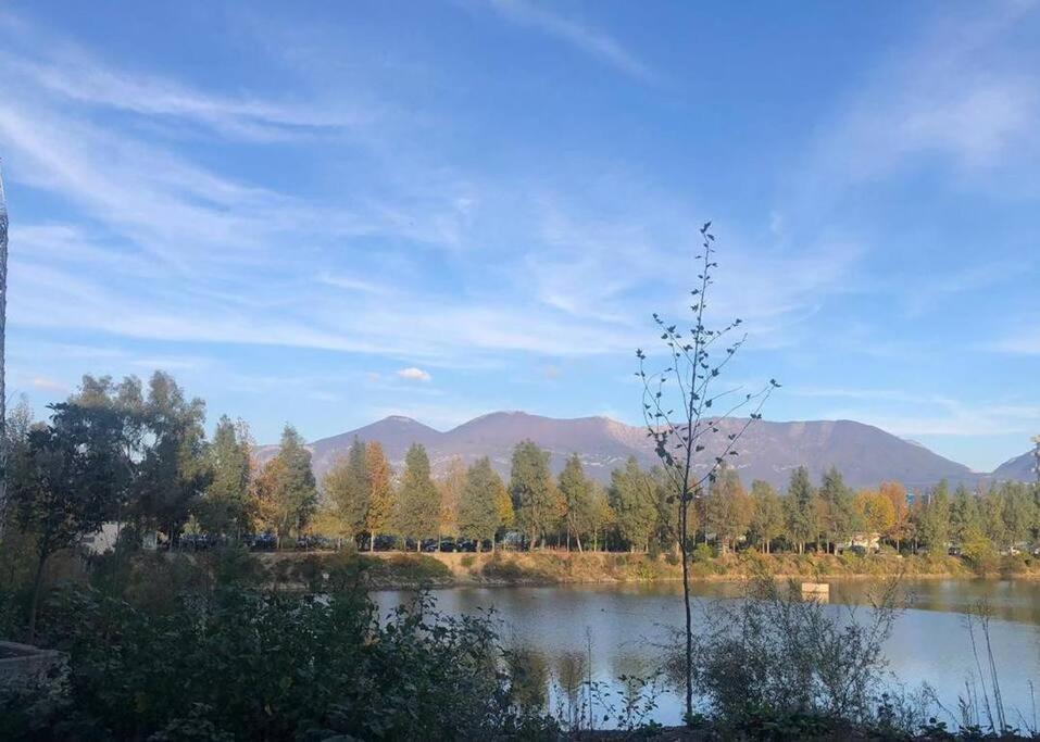 Lake View Apartment Tirana Zewnętrze zdjęcie
