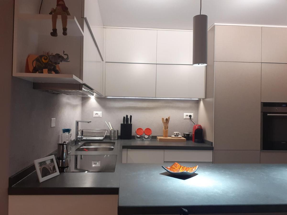 Lake View Apartment Tirana Zewnętrze zdjęcie