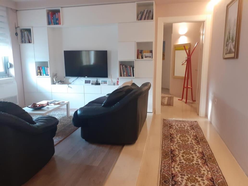 Lake View Apartment Tirana Zewnętrze zdjęcie