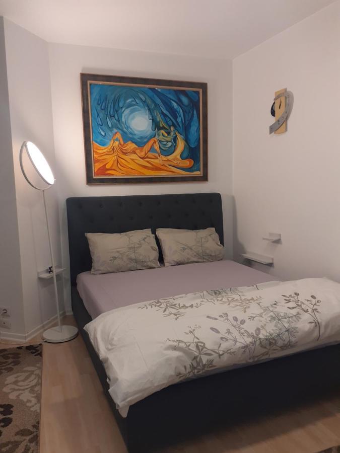 Lake View Apartment Tirana Zewnętrze zdjęcie