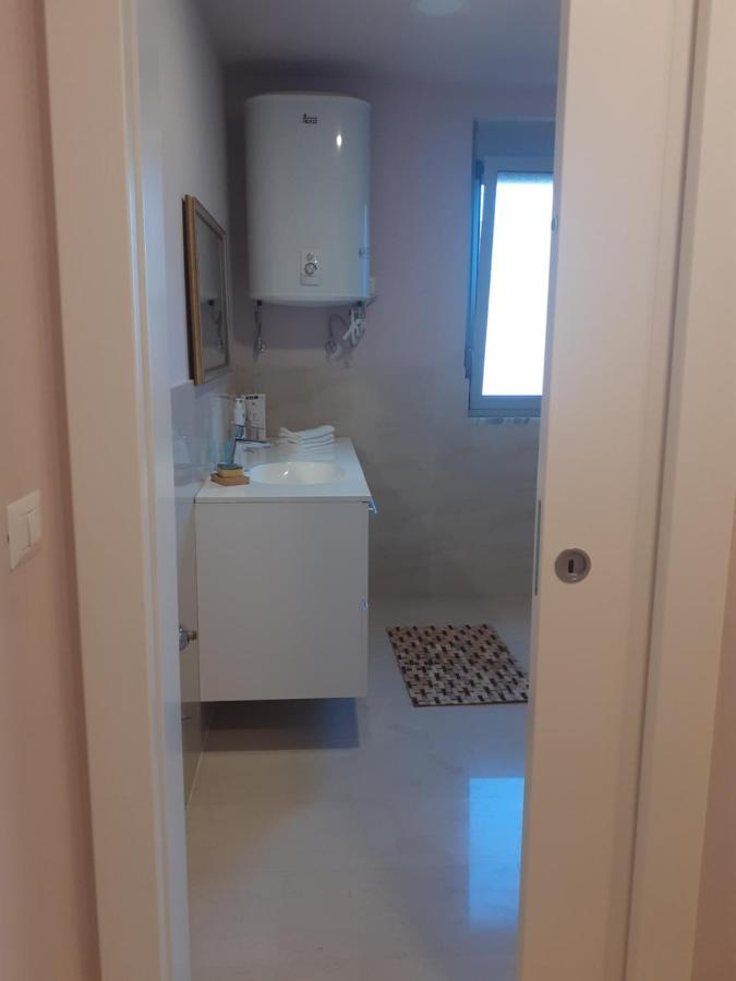 Lake View Apartment Tirana Zewnętrze zdjęcie